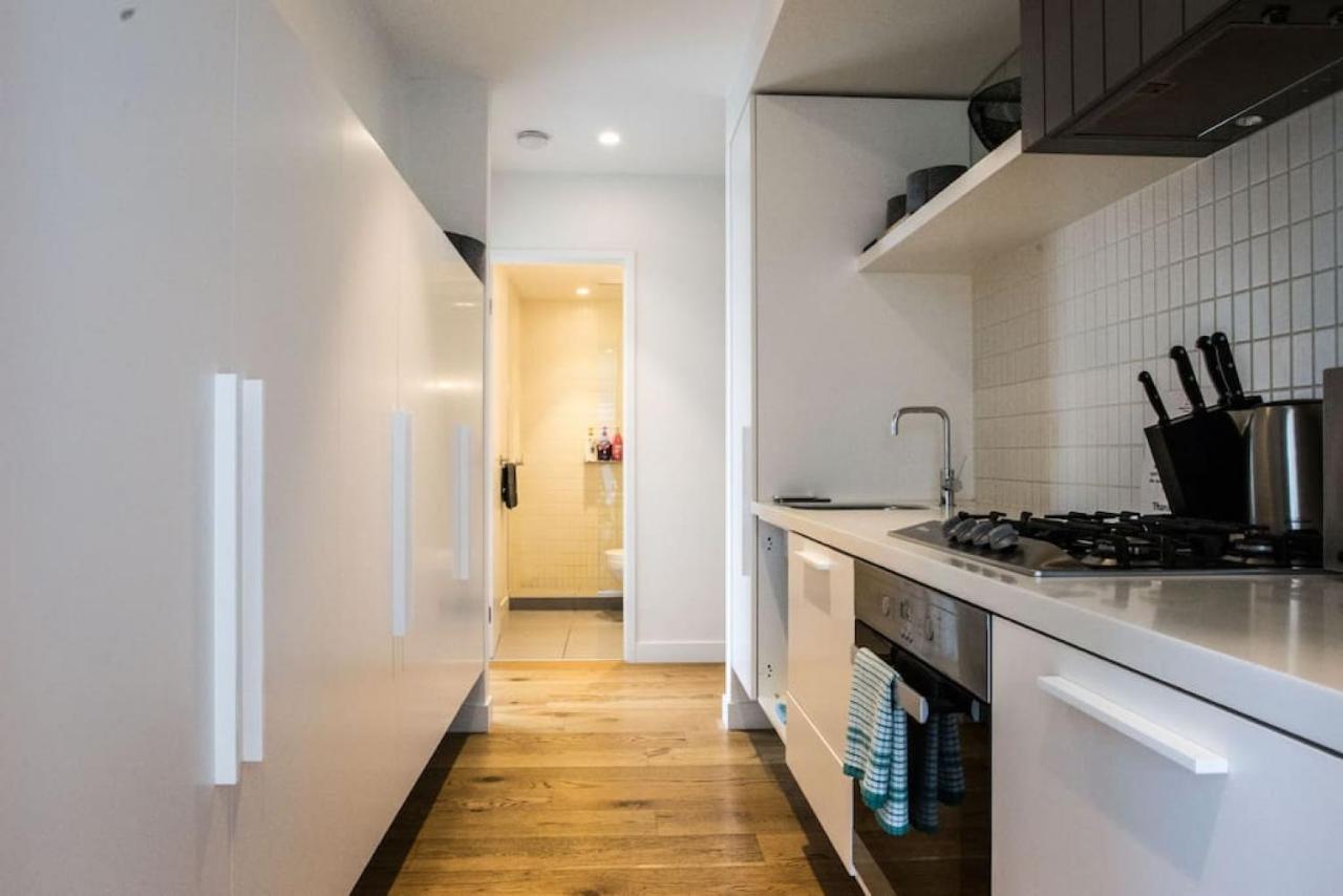 Readyset Apartments At Emerald Melbourne Luaran gambar