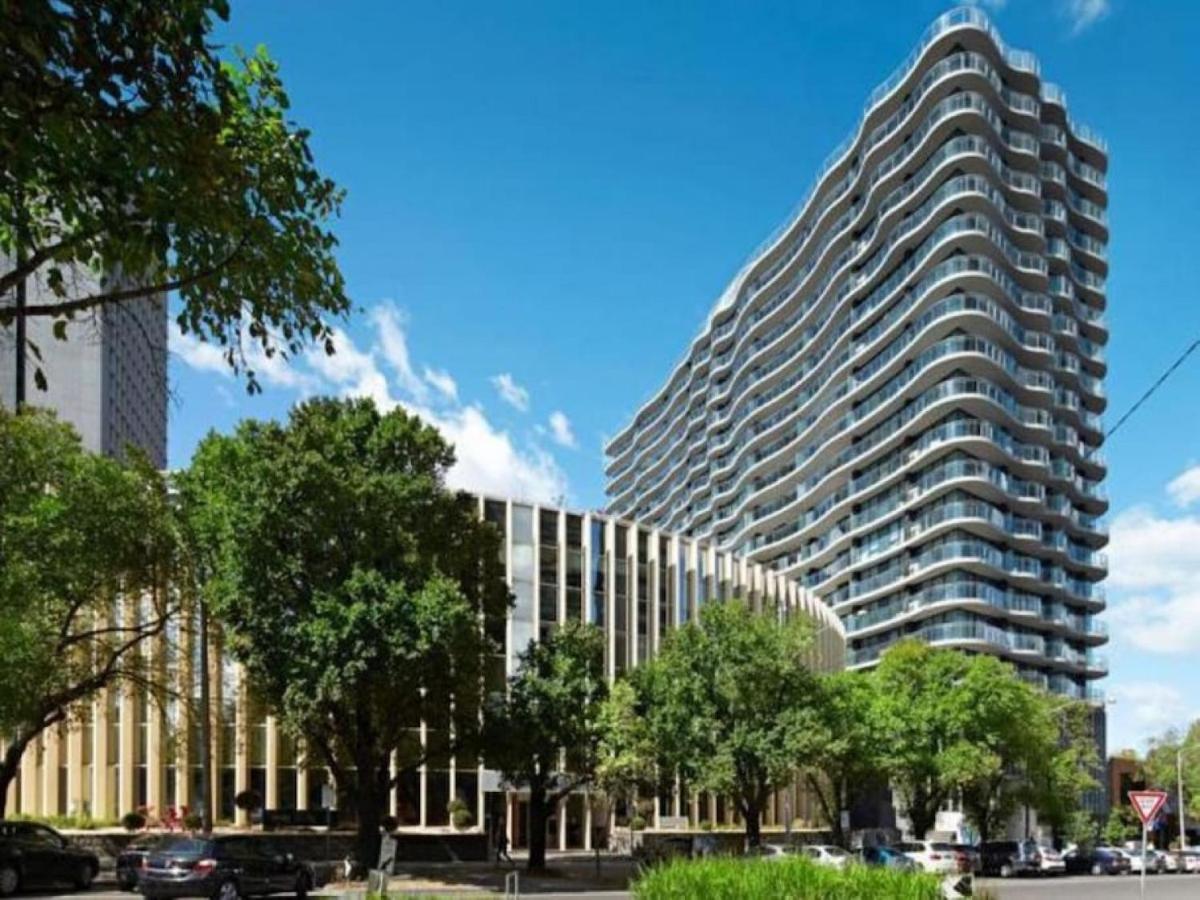 Readyset Apartments At Emerald Melbourne Luaran gambar
