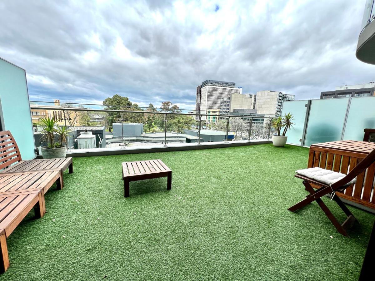 Readyset Apartments At Emerald Melbourne Luaran gambar