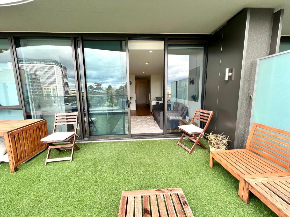 Readyset Apartments At Emerald Melbourne Luaran gambar