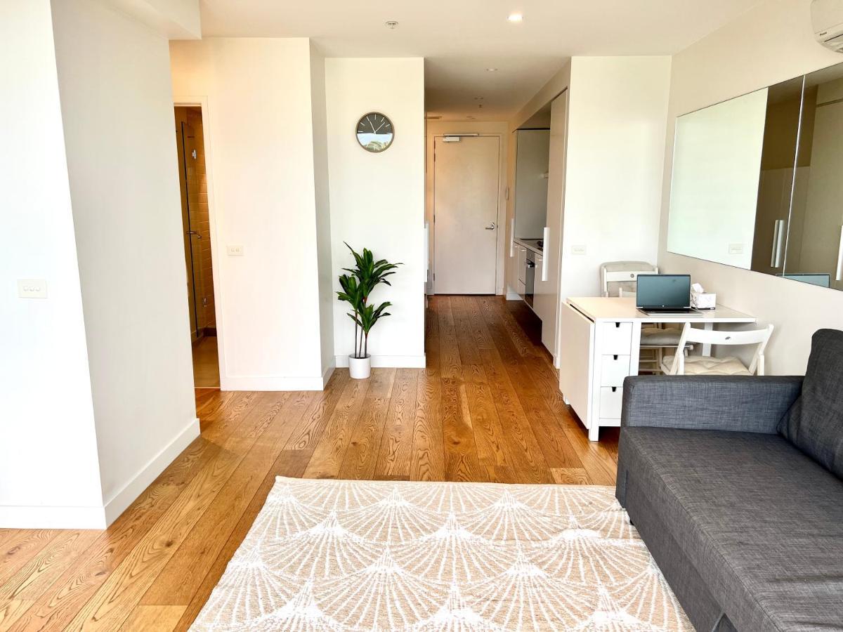 Readyset Apartments At Emerald Melbourne Luaran gambar