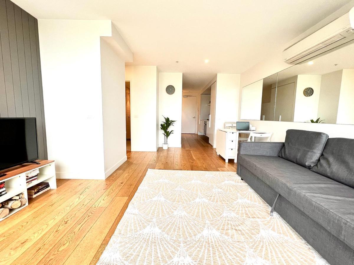Readyset Apartments At Emerald Melbourne Luaran gambar