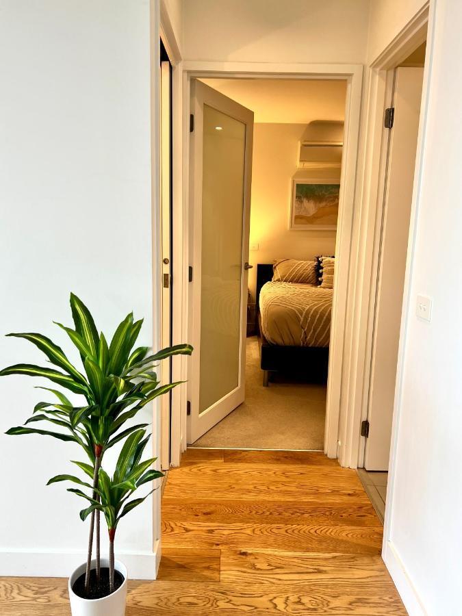 Readyset Apartments At Emerald Melbourne Luaran gambar