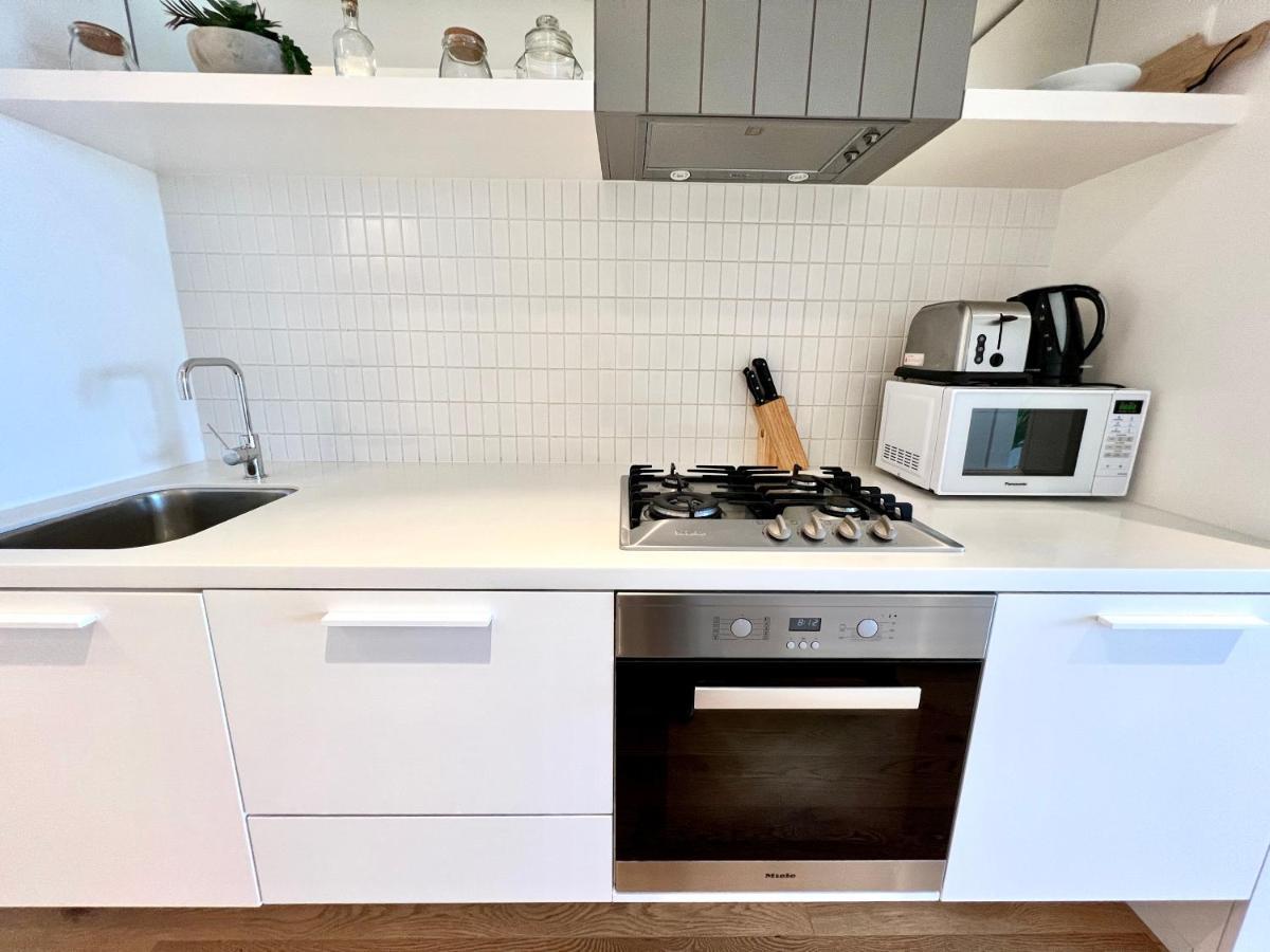 Readyset Apartments At Emerald Melbourne Luaran gambar