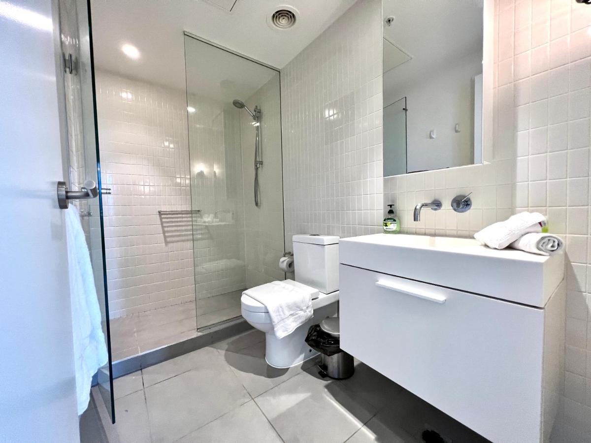 Readyset Apartments At Emerald Melbourne Luaran gambar